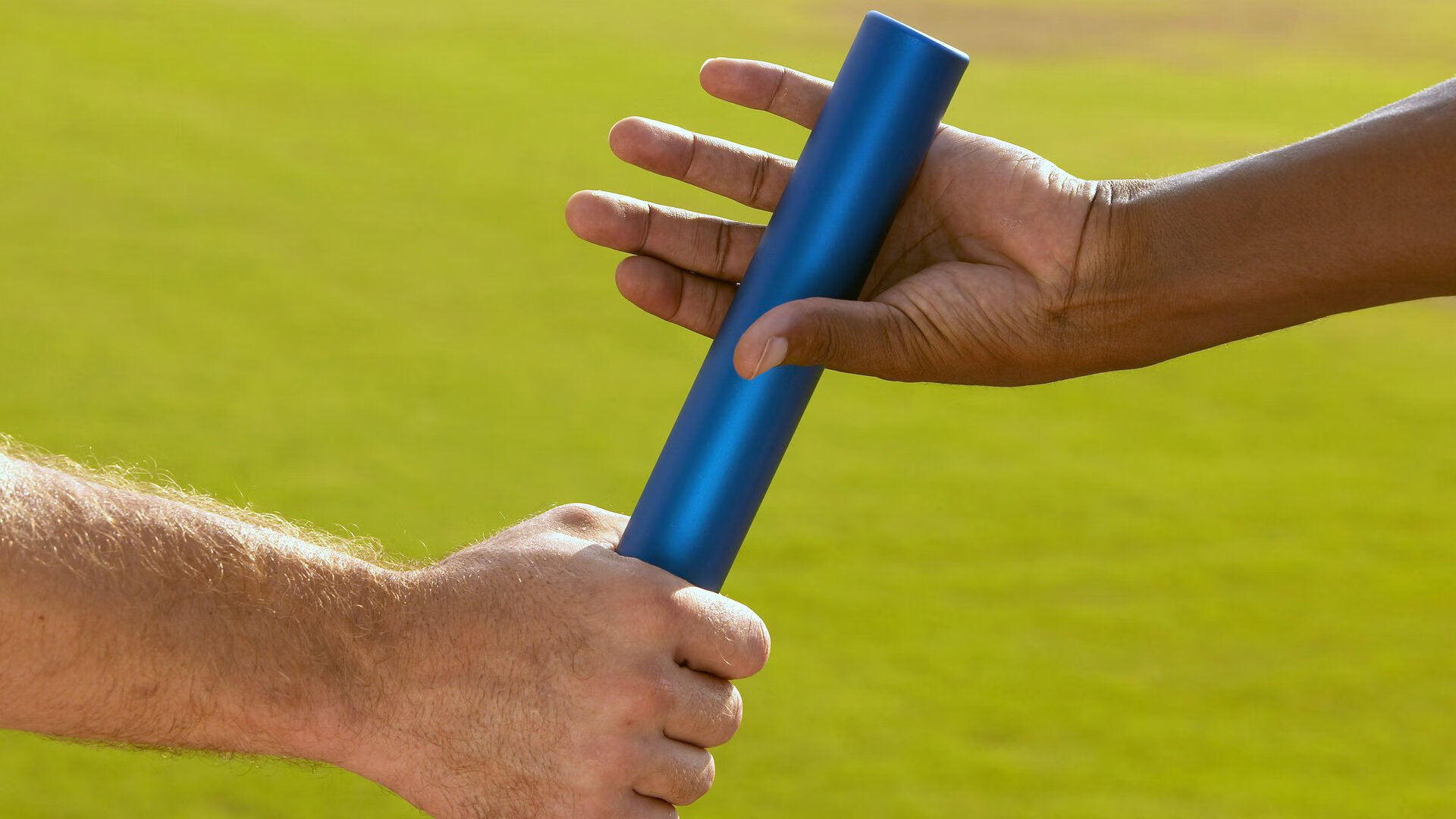 选手转会引发舆论风暴电竞自由市场愈发激烈,电竞选手转会是自己决定的吗