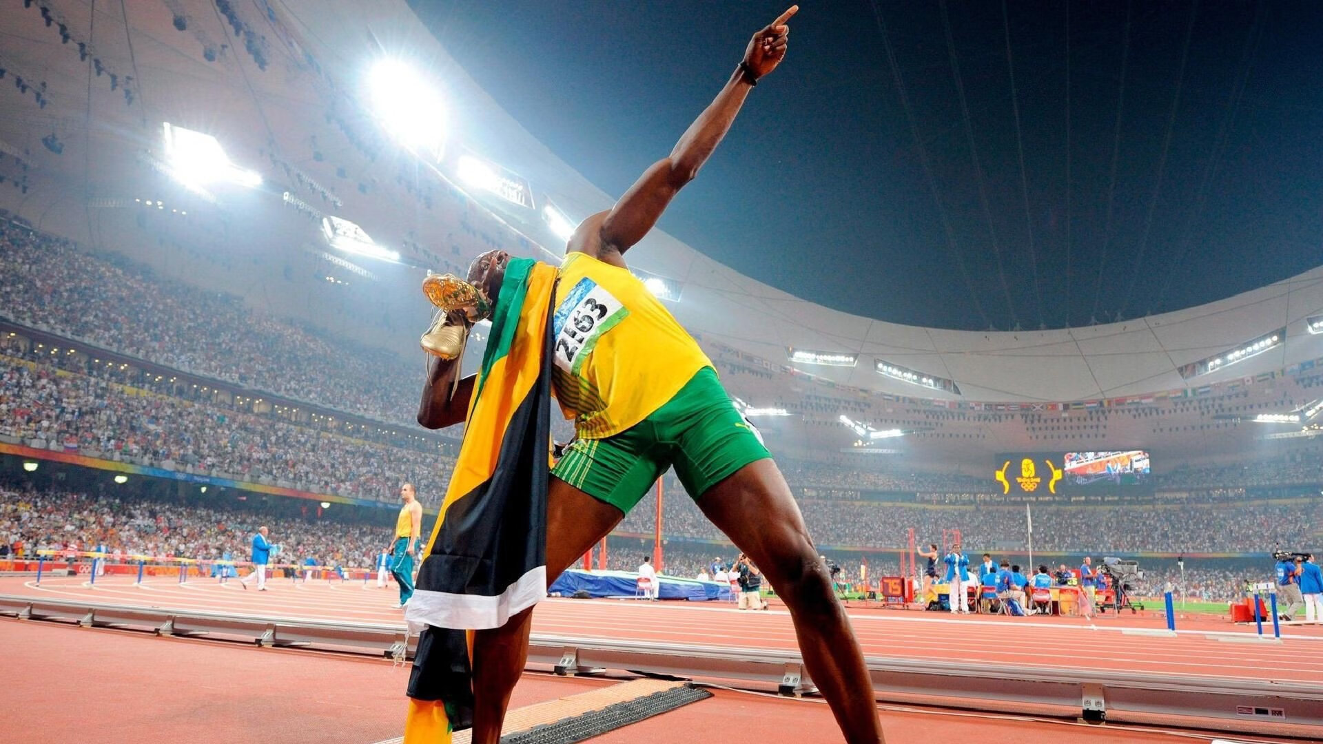 爱游戏娱乐平台-凯恩向巴萨摊牌！5700万解约金将生效，或考虑成为替代莱万，凯恩加盟巴黎